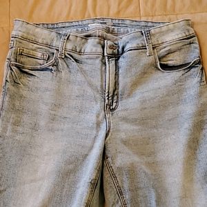 Old Navy Rockstar Mid Rise Secret Slim Jeans 18+L
